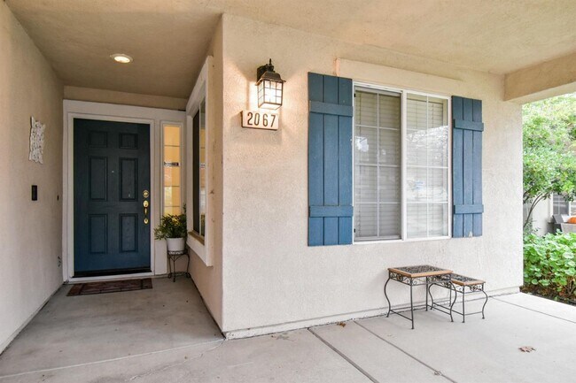 Foto del edificio - Gorgeous single story home in very desirab...