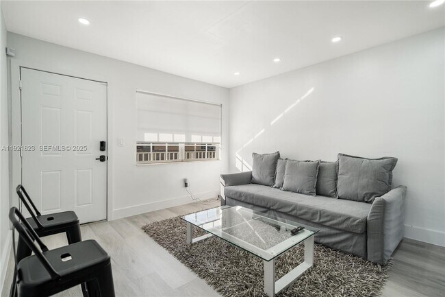 Foto del edificio - 4421 NW 9th St