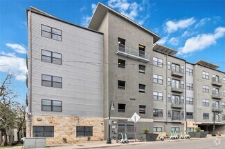 Building Photo - 2502 Leon St