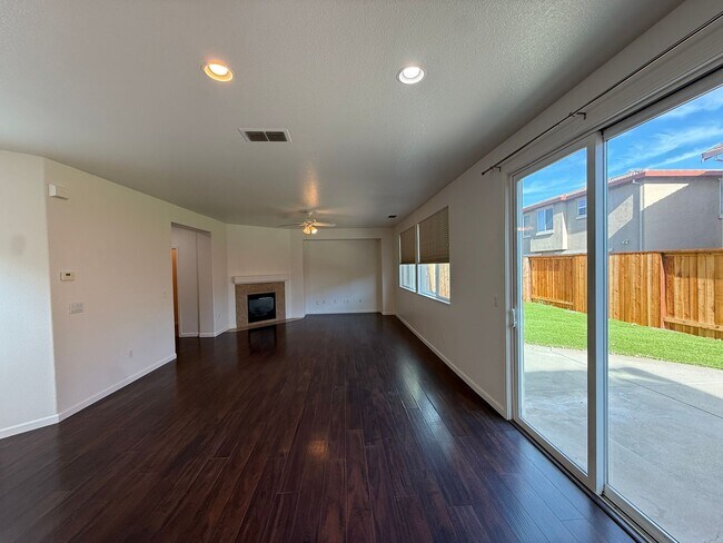 Building Photo - 2429 Flatley Cir