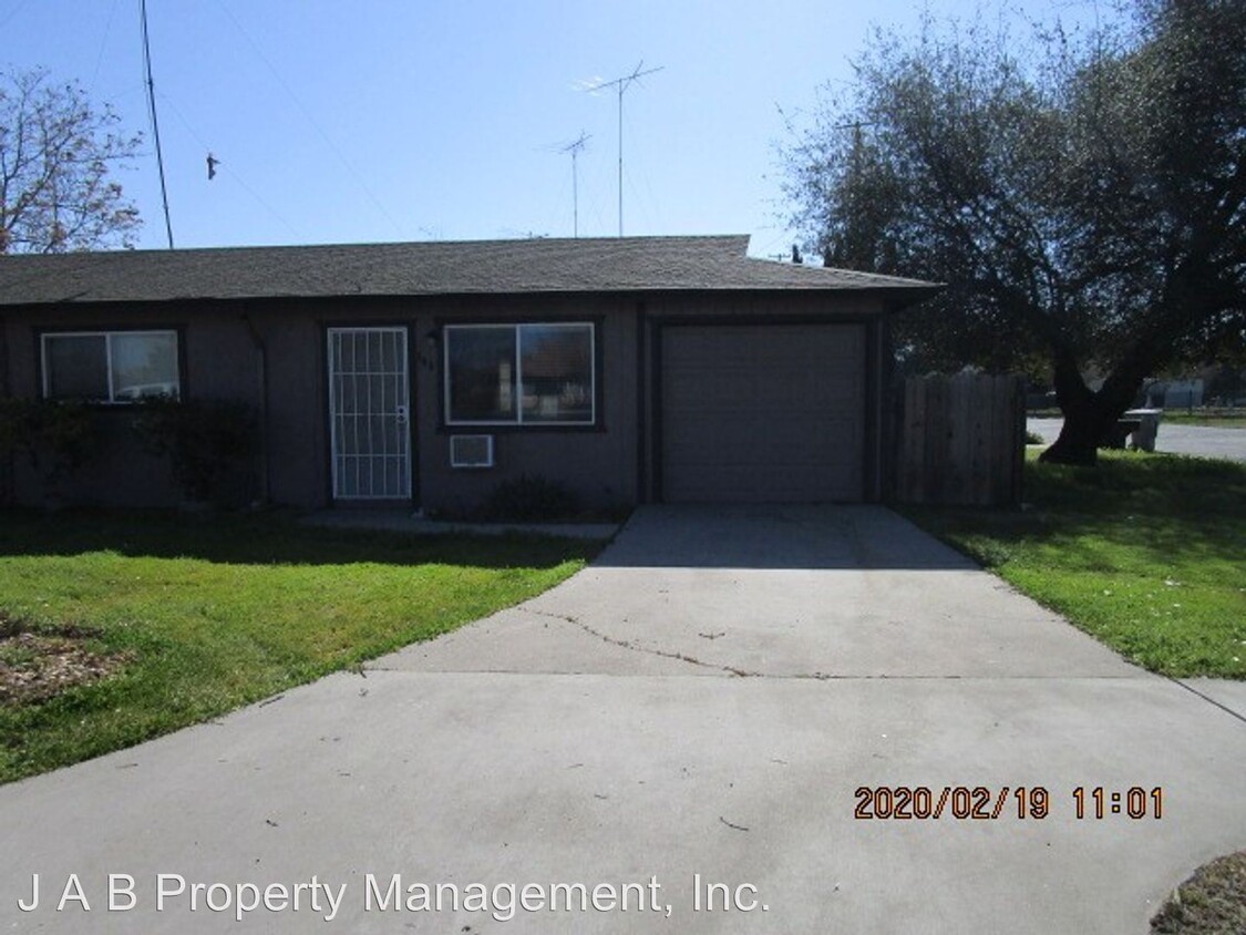 Primary Photo - 503-543 E A St