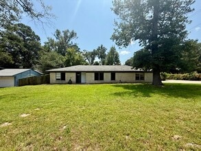 Building Photo - 7618 Brookhollow Dr