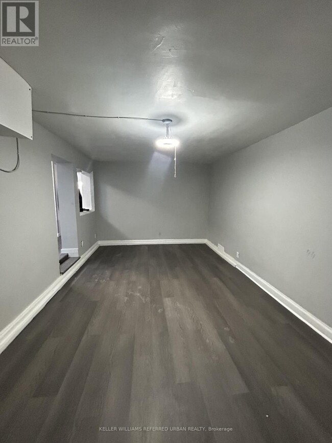 Building Photo - 10140 Yonge St