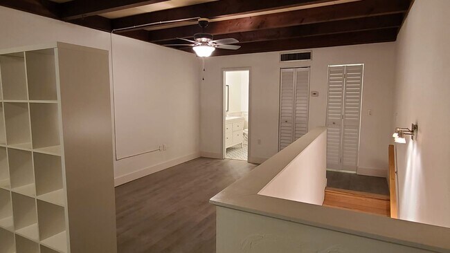 Building Photo - 605 SW 75th St