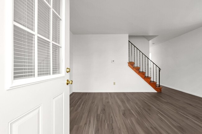Building Photo - Hamilton Arms Apartments