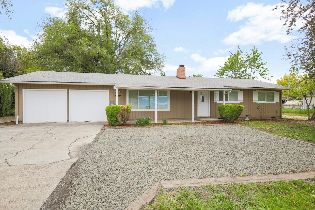 Foto principal - 1419 Northeast Cornell Road