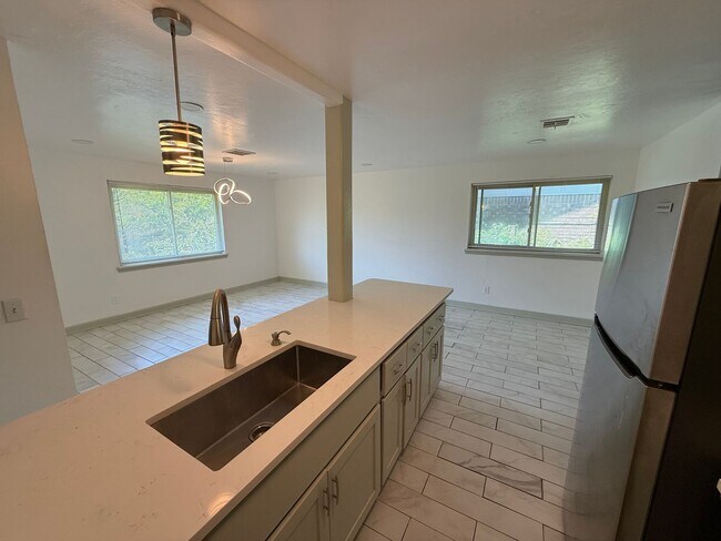 Building Photo - Completely remodeled 3 bed 1 & 1/2 bath ho...