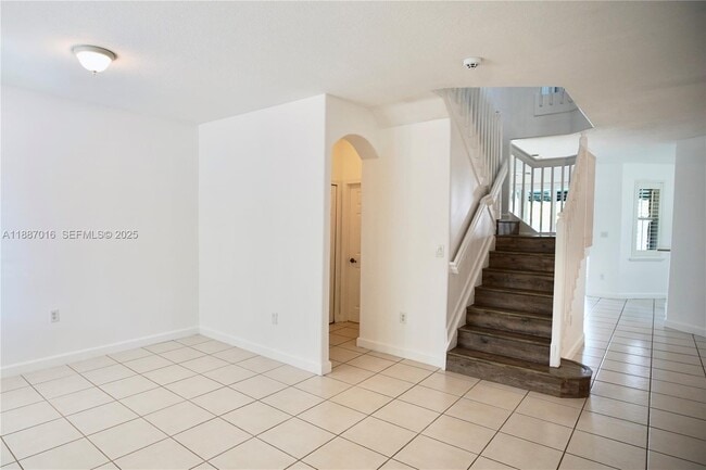 Building Photo - 10181 NW 32nd Terrace