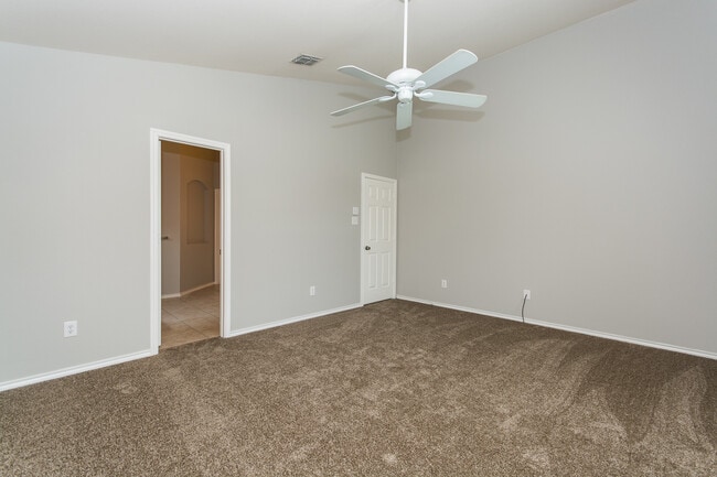 Building Photo - 1413 Gordon Dr