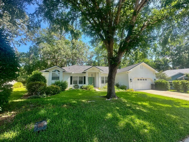 Building Photo - Spacious 4-Bedroom Gem in Sought-After Brookfield | Over 2,000 Sq Ft + Smart Features