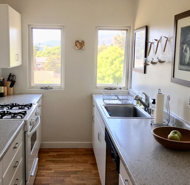 kitchen - 844 Haverford Ave
