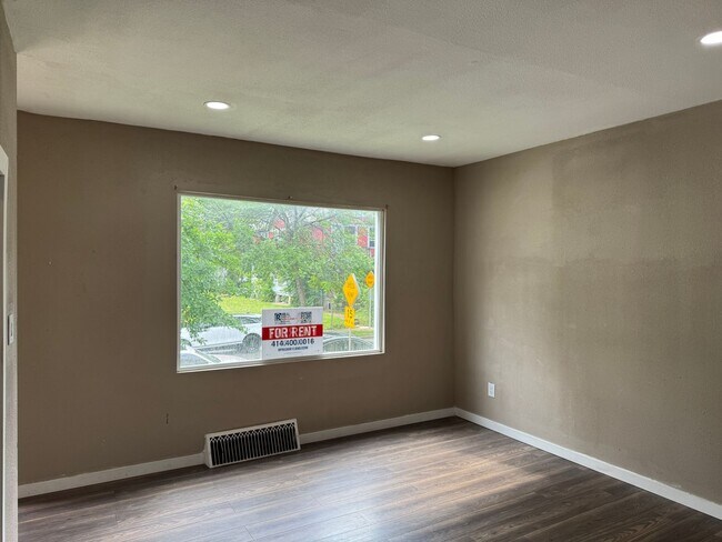 Foto del edificio - 2634 N 24th Pl
