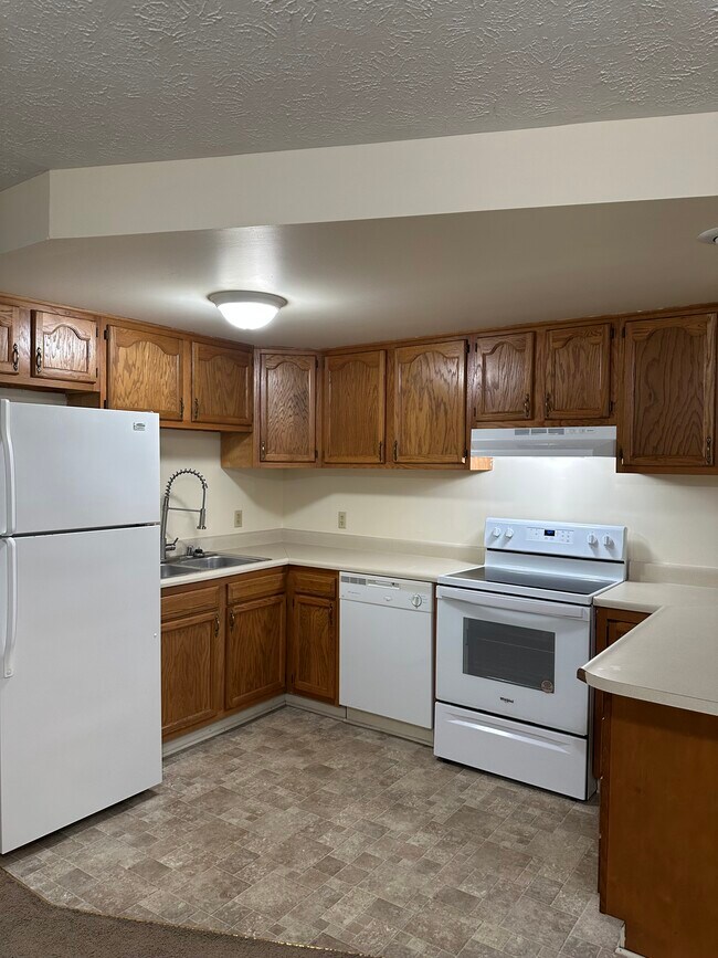 Foto del edificio - 117 E Main St