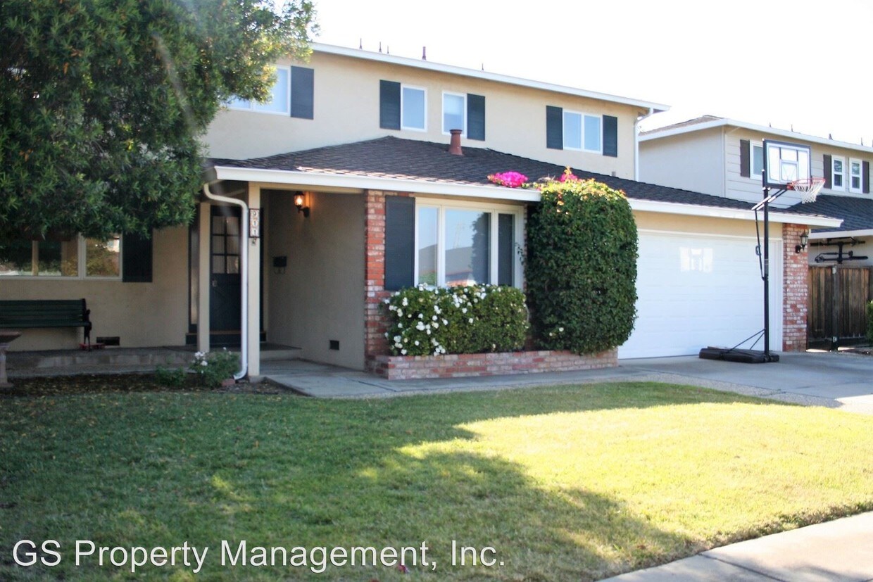 Foto principal - 5 br, 3.5 bath House - 911 Liberty Court