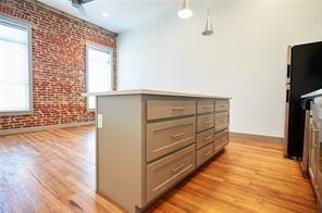 Primary Photo - 200 W Brown St