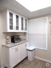 Building Photo - 5445 Peppertree Dr