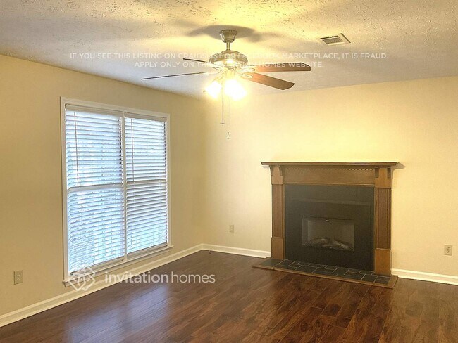 Foto del edificio - 1240 Grayland Hills Dr