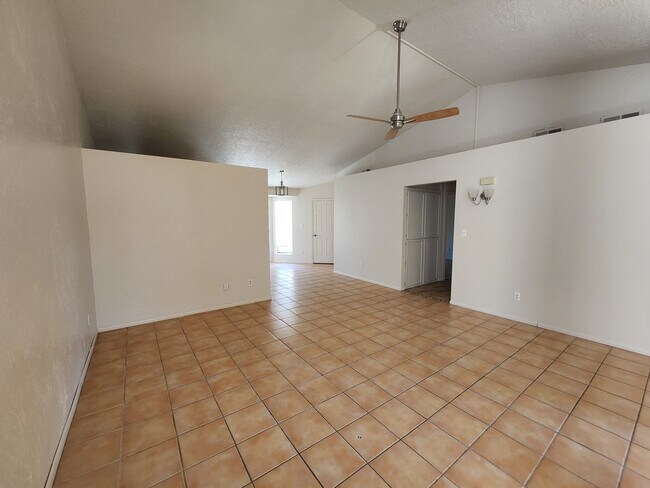 Foto del edificio - 4609 Fairfax Dr NW