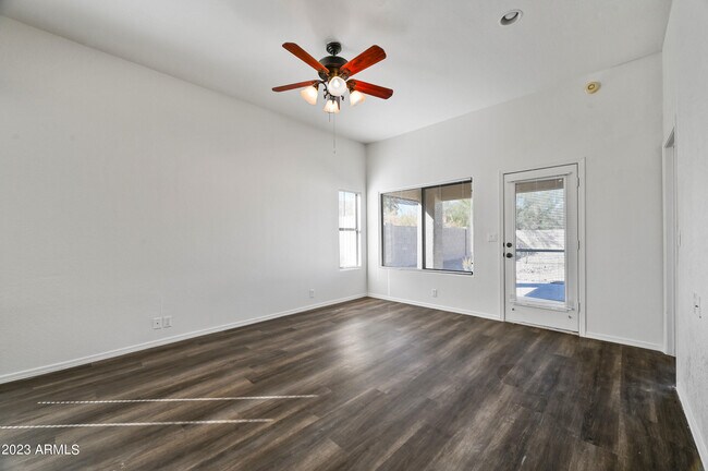 Building Photo - 13812 N Cambria Dr