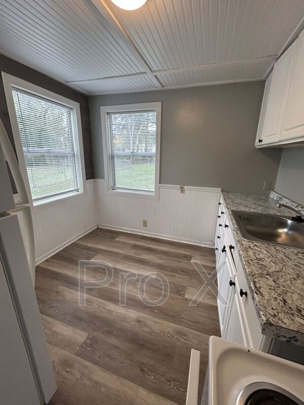 Foto del edificio - 468 Fieldcrest Dr