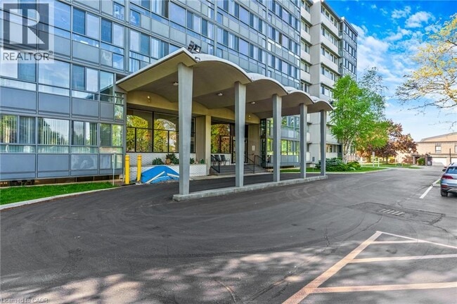 Building Photo - 24 Midland Dr