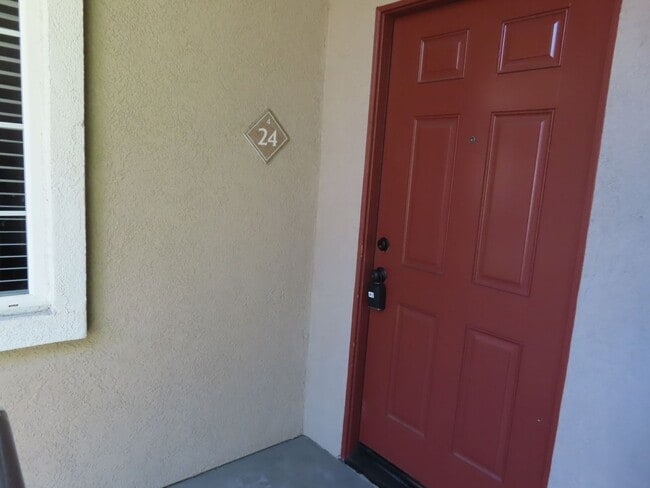 Foto del edificio - 41410 Juniper St