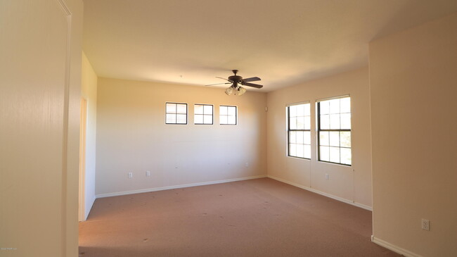 huge master bedroom - 1716 Alpine Meadows Ln