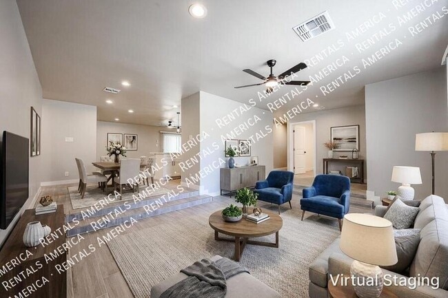 Building Photo - 1704 E Pickrell Dr