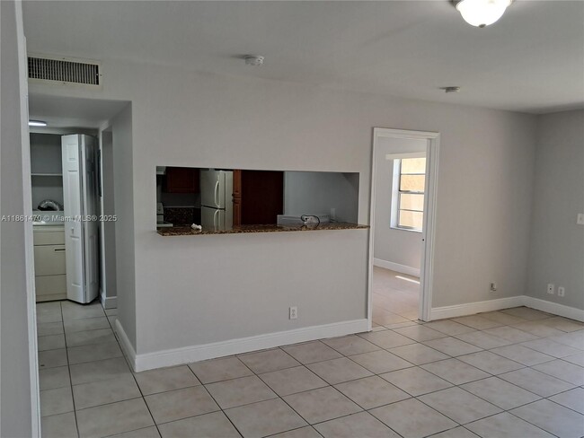 Foto del edificio - 3711 NW 95th Terrace