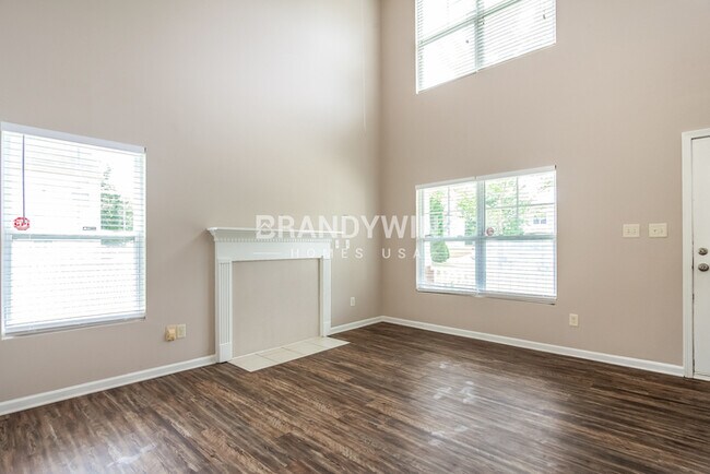 Building Photo - 1619 Ledson Ct