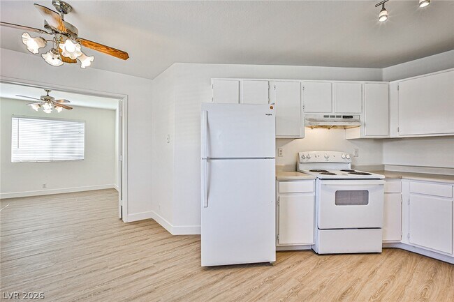 Foto del edificio - 5091 W Pioneer Ave