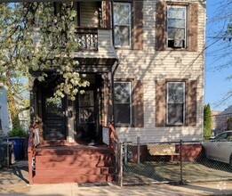 Building Photo - 37 Hotchkiss St
