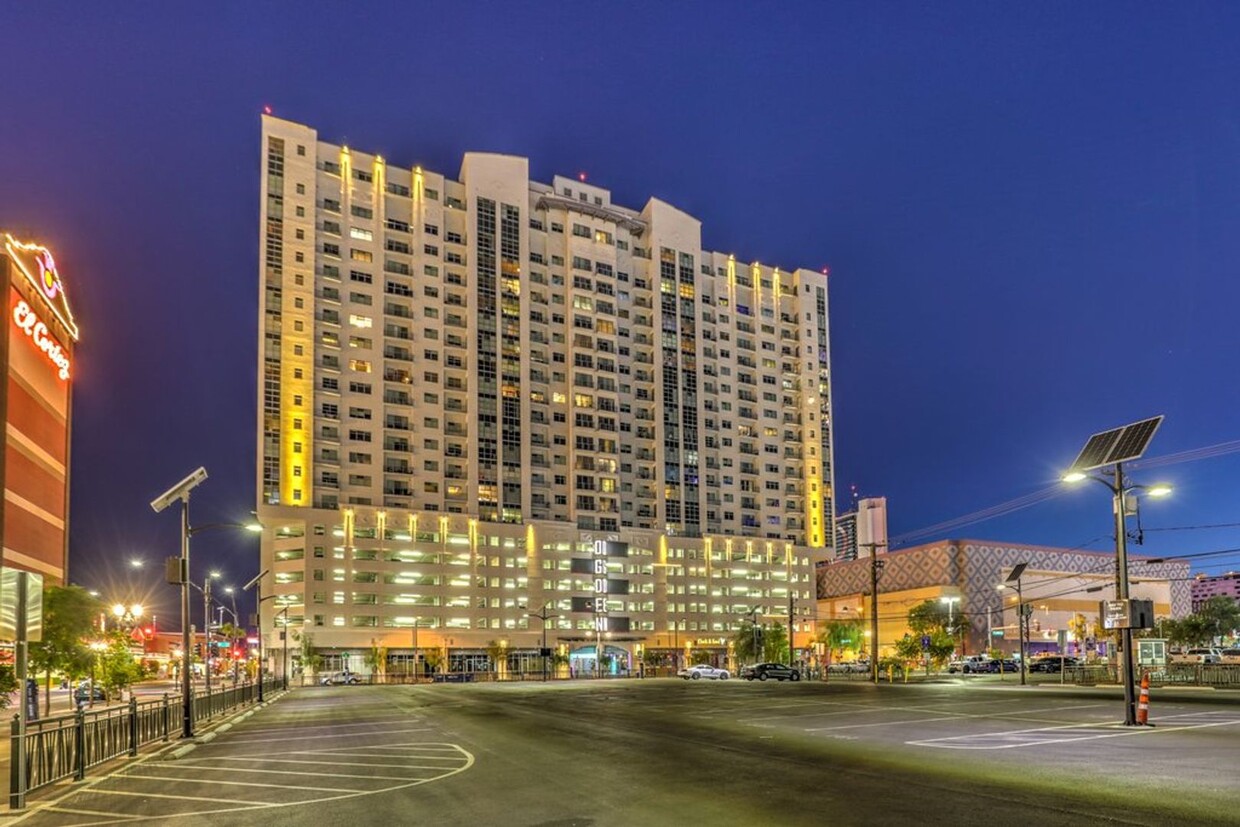 Primary Photo - High rise 2 bedroom in Downtown Las Vegas NV.