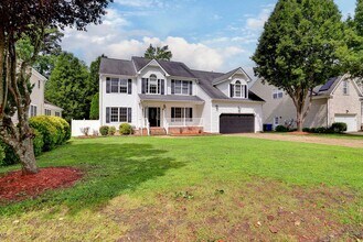 Building Photo - 410 Jamestown Dr