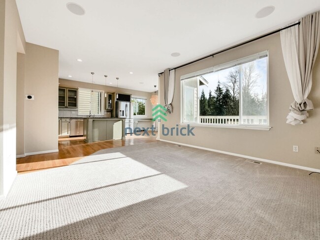 Photo - 5 Bed and 3.5 Bath Single-family Home is A...