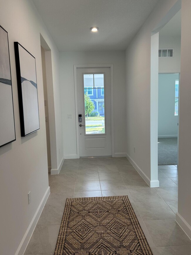 Foto del edificio - 14417 Ellison Dr