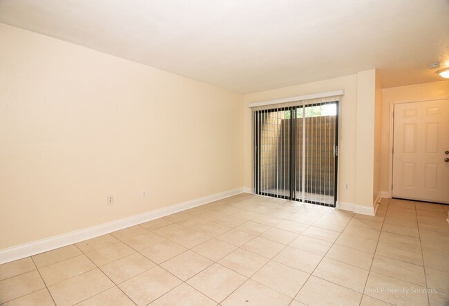 Building Photo - Cedar Ridge 717 A - D