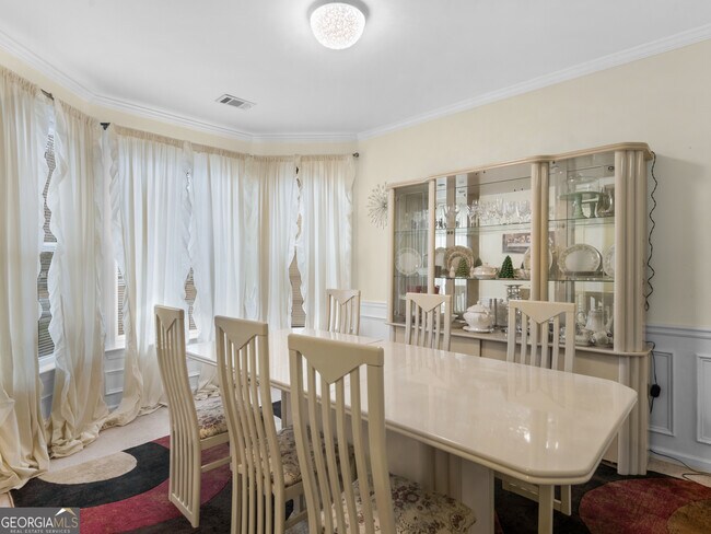 Foto del edificio - 353 Southgate Dr