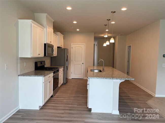 Building Photo - 15034 Cordelia Dr