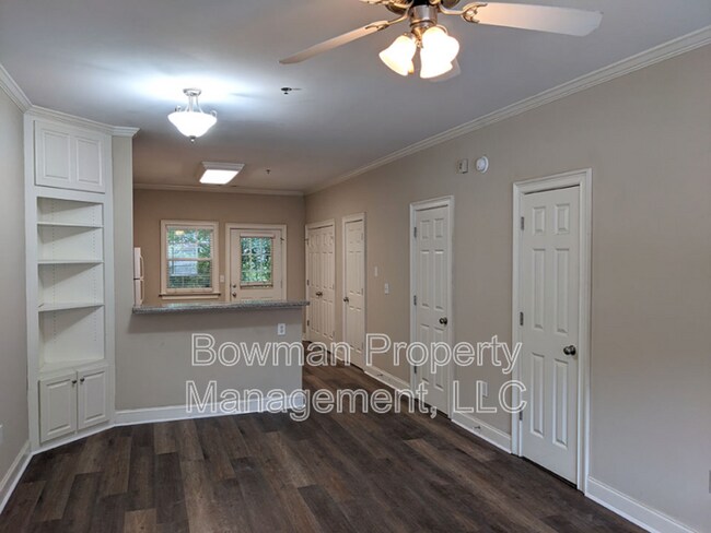 Building Photo - 460 S Barnett Shoals Rd