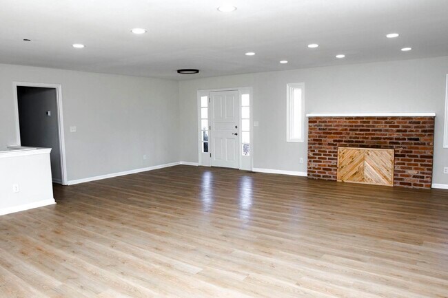 Foto del edificio - 3903 Brock Rd