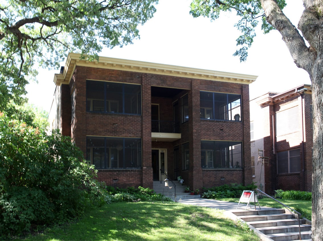 Primary Photo - 51 Melbourne Ave SE