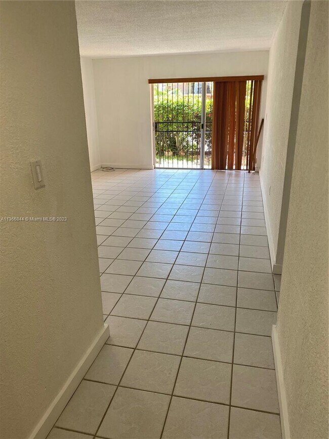 Building Photo - 1300 W 47th Pl