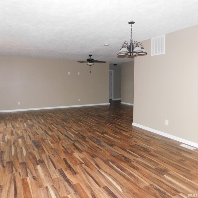 Foto del edificio - 7609 Heim Rd