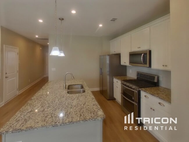 Foto del edificio - 105 Davenport Dr