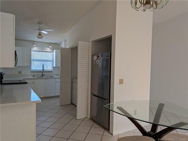 Building Photo - 8291 SE Croft Cir