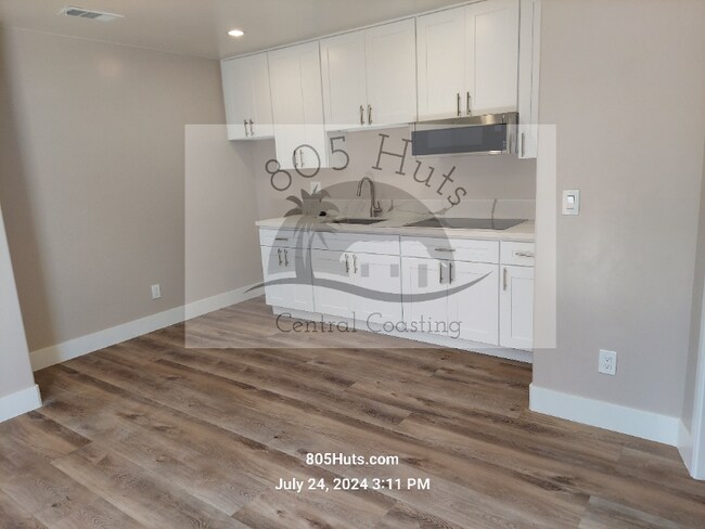 Foto del edificio - 1076 Rosewood Dr