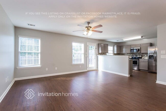 Foto del edificio - 2470 Mayfair Dr
