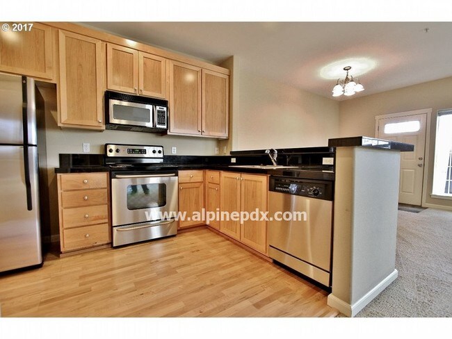 Building Photo - 1010 SW 170th Ave