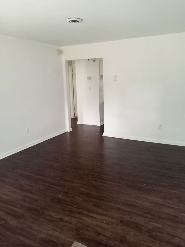 Foto del edificio - 1346 Strand St